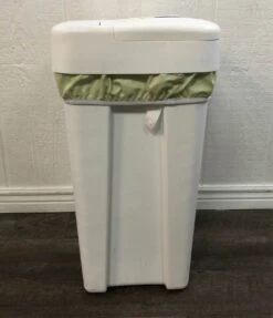 Cloth Diaper Pail, With Two Thirsties Diaper Pail Liners -GoodBuy Gear Shop 2bb828e3829eb4594c3187778fdea5ac