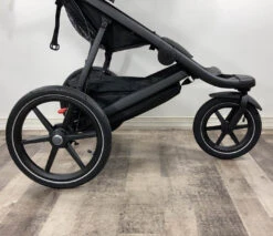 Thule Urban Glide 2 Jogging Stroller, Black On Black, 2022 -GoodBuy Gear Shop 4f0a24f300701c35b1f87d3516ef74f5