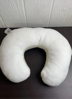 Boppy Bare Naked Feeding And Infant Support Pillow -GoodBuy Gear Shop 560bd4756712ace2d556b3bc9f59e904