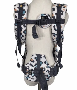 Lillebaby Complete Luxe Embossed Baby Carrier, Desert Leopard -GoodBuy Gear Shop 70feee94 fe29 4636 9053 3d7acef16e09