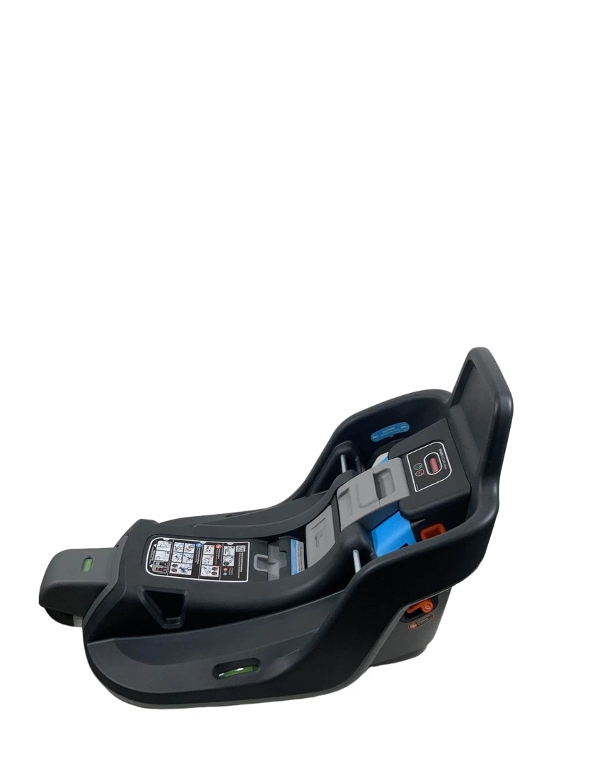 UPPAbaby MESA MAX Infant Car Seat And Base, Jake Charcoal, 2023 5 UPPAbaby MESA MAX Infant Car Seat And Base, Jake Charcoal, 2023 - Image 5