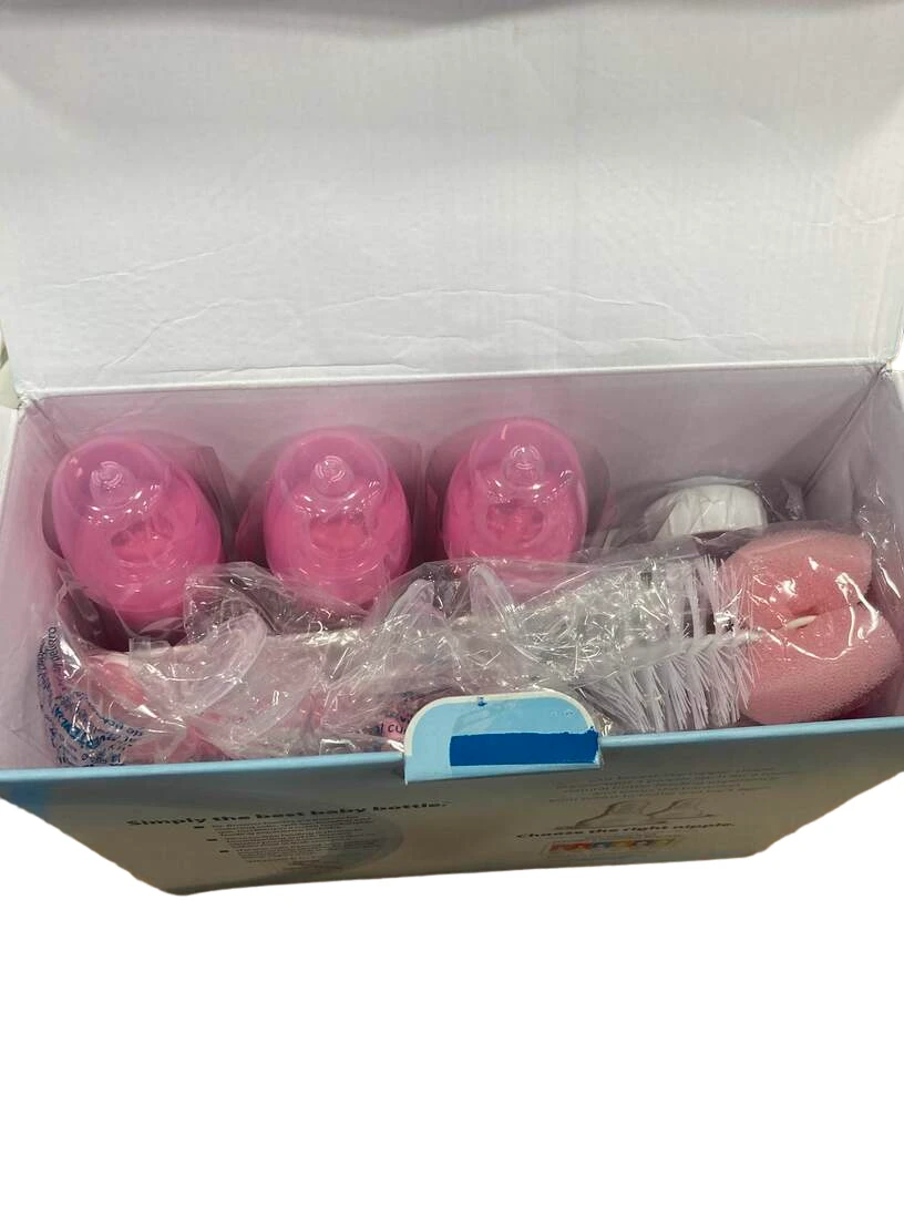 Dr. Brown's Natural Flow Options+ Anti-Colic Newborn Gift Set 2 Dr. Brown's Natural Flow Options+ Anti-Colic Newborn Gift Set - Image 2