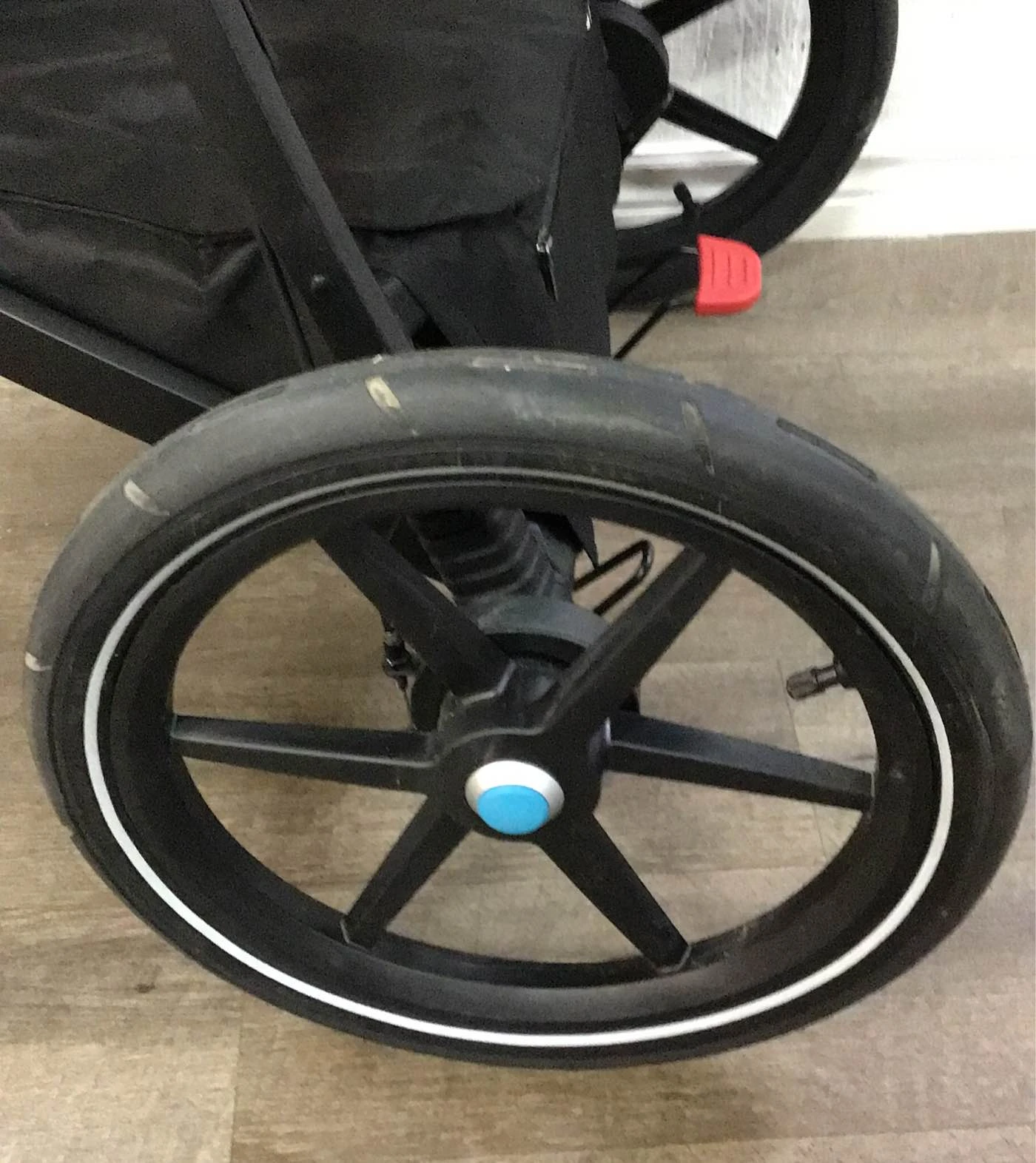 Thule Urban Glide 2 Jogging Stroller, 2018, Black On Black 7 Thule Urban Glide 2 Jogging Stroller, 2018, Black On Black - Image 7